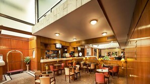 Breakfast area - Balmoral Plaza Hotel (Montevideo)