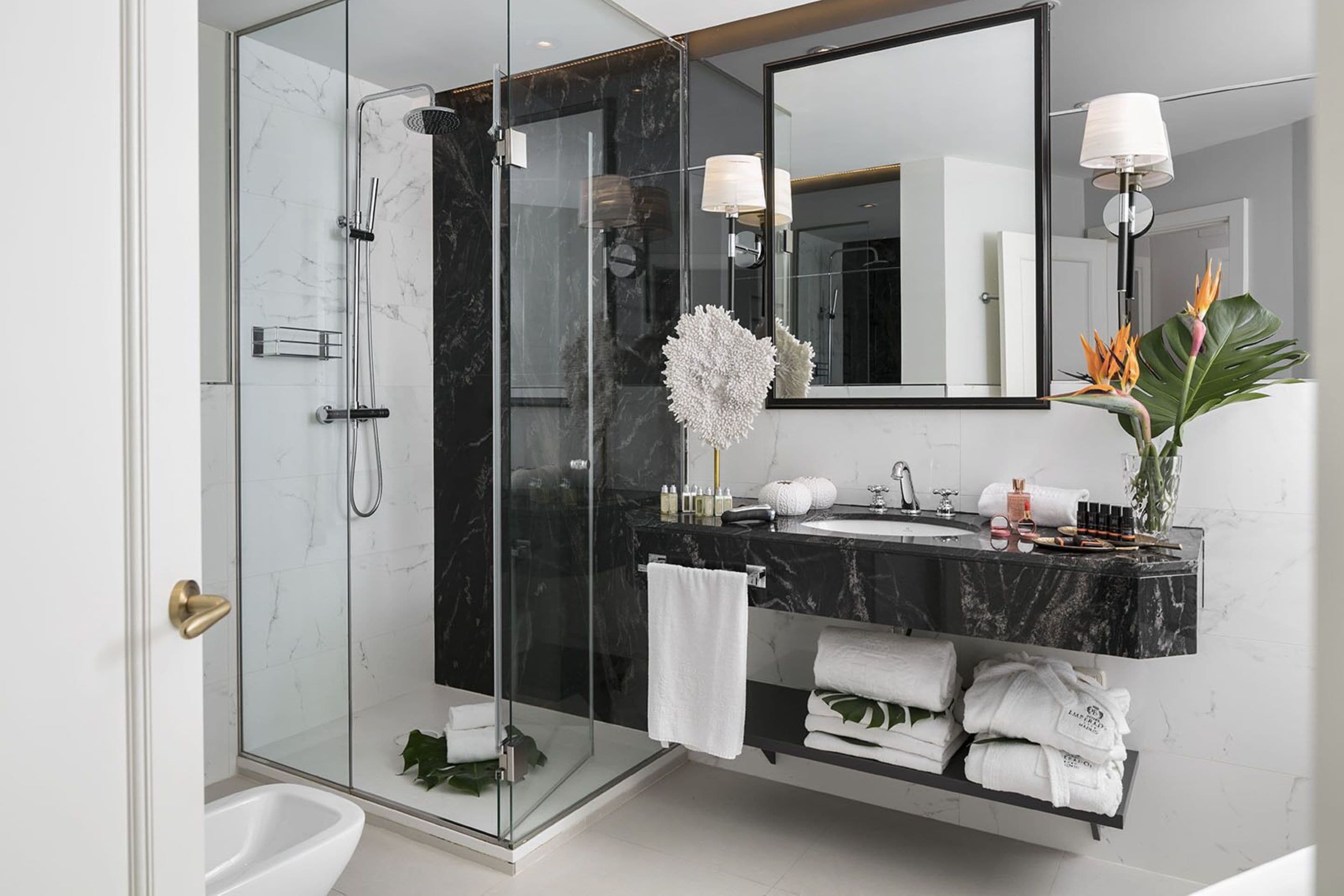 shower, free toiletries, hair dryer, towels