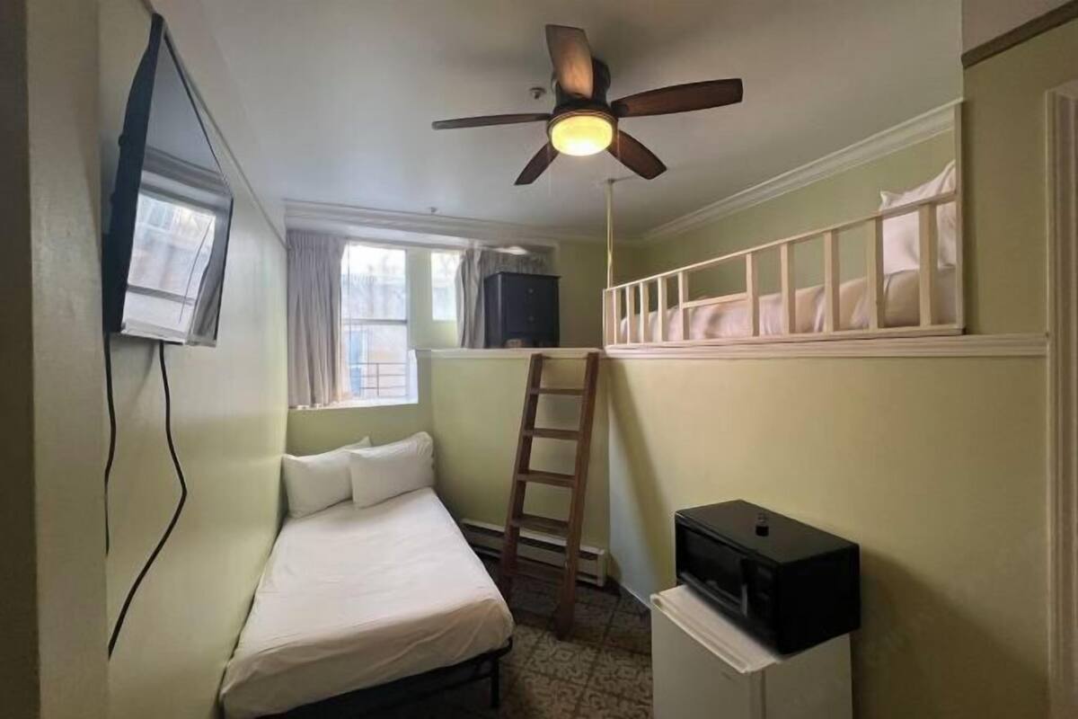 Egyptian cotton sheets, premium bedding, individually decorated