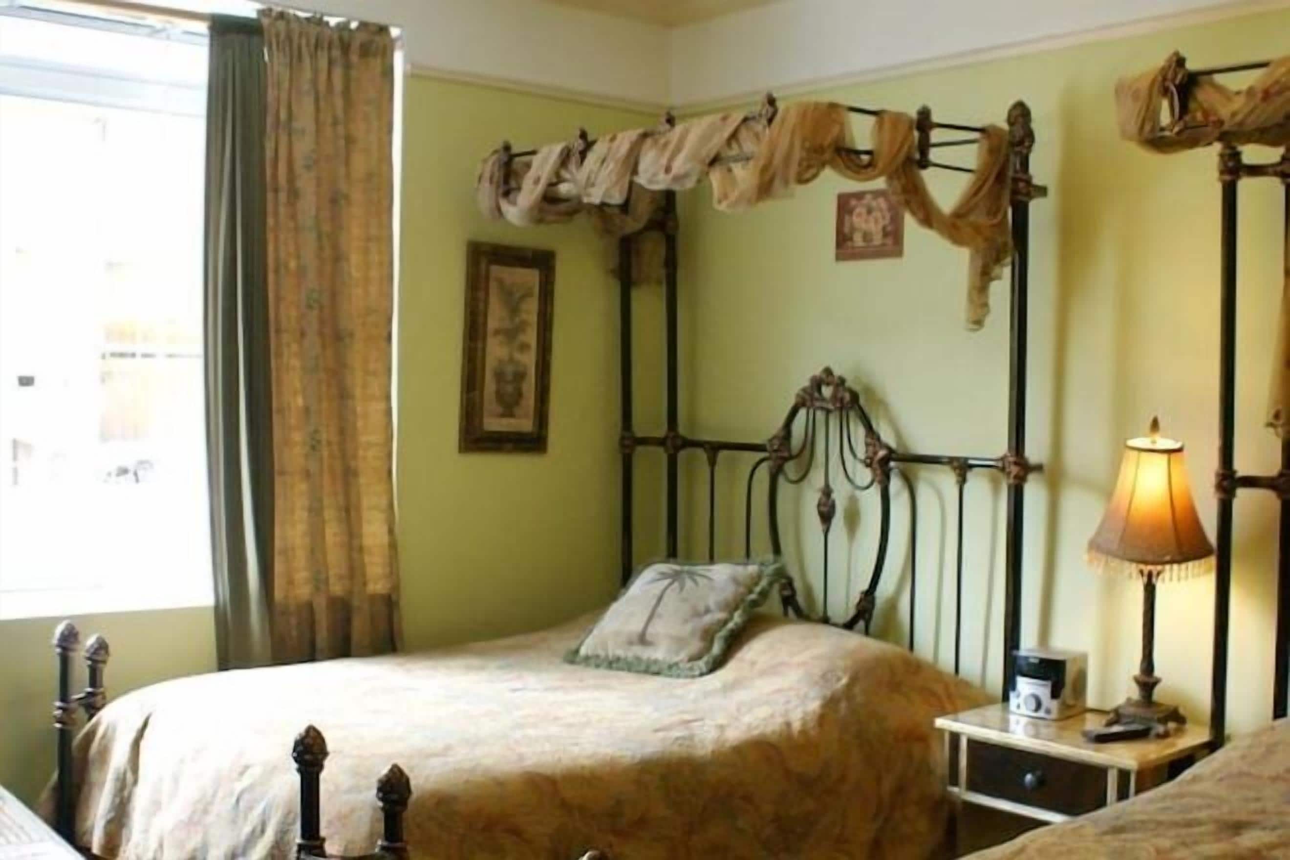 エジプト綿のシーツ、高  級寝具、客室ごとに異なる装飾、客室ごとに異なるインテリア