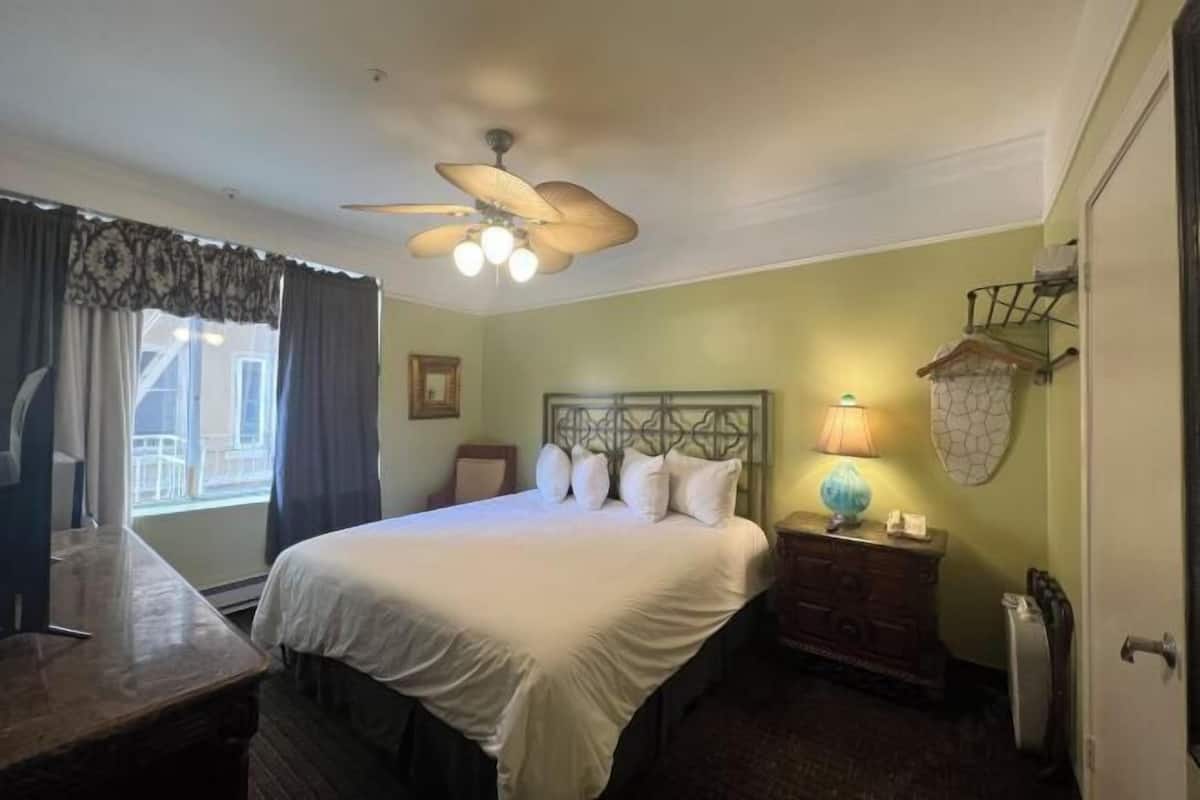 Egyptian cotton sheets, premium bedding, individually decorated