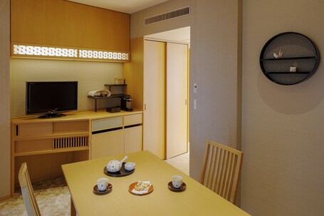 Kyoto Brighton Hotel - Image 88