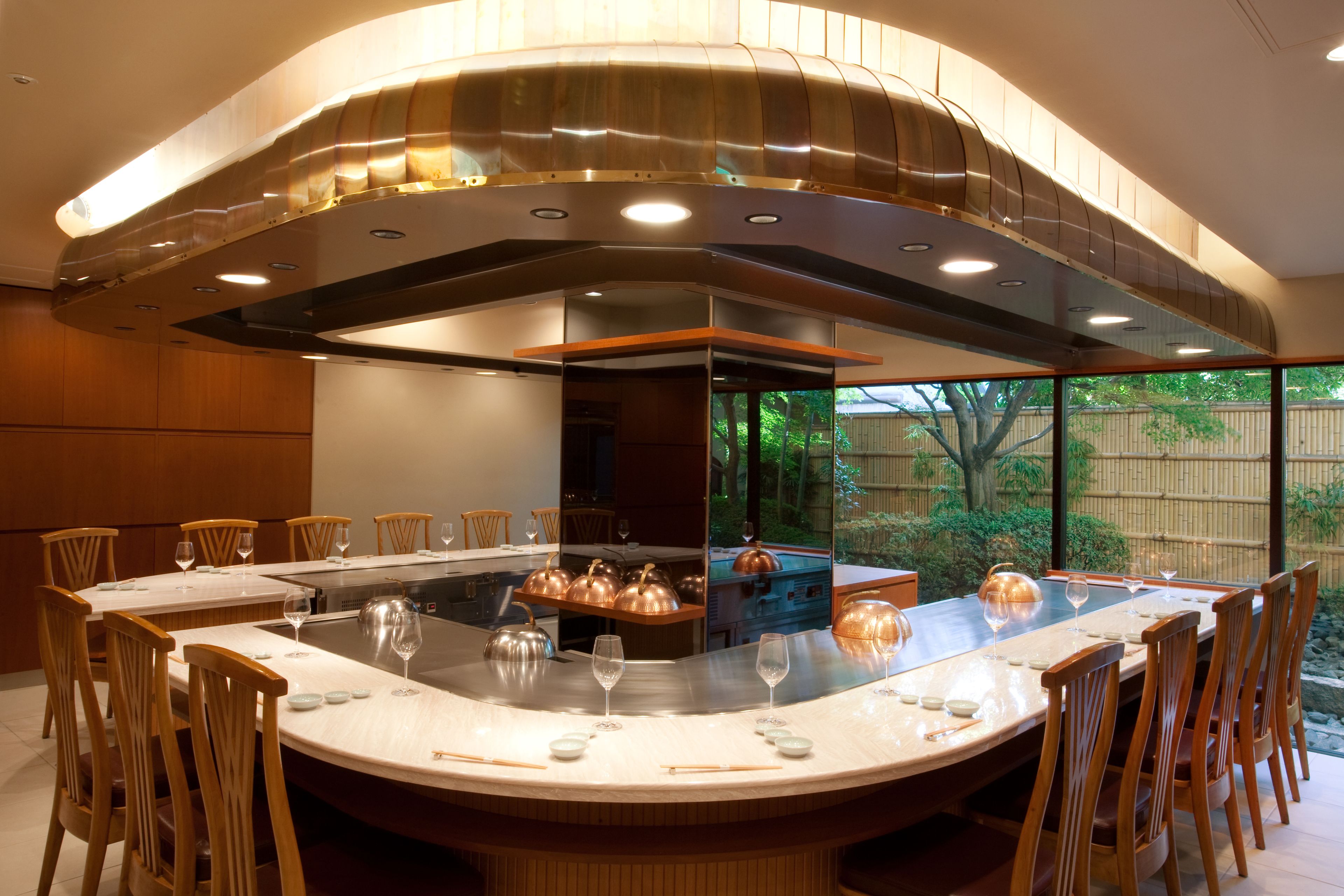 4 restaurants, breakfast, lunch, dinner served; japanese cuisine