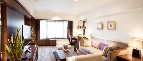 Luksussviitti, tupakointi kielletty (Hollywood Twin, 84㎡) | Ylelliset vuodevaatteet, minibaari, tallelokero huoneessa