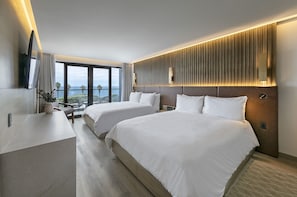 Premium-Zimmer, 2 Queen-Betten, Balkon, Meerblick (Shores Ocean View 2 Queen)