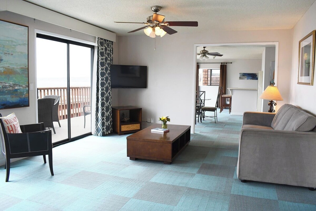 Suite, Terrace, Ocean View (2-Bed/2-Bath Suite) | Living area | 42-inch flat-screen TV with cable channels, TV