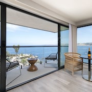 La Jolla Cove Suites