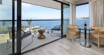 La Jolla Cove Suites