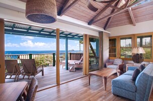 Bangalô, 1 cama King, vista para o oceano | Roupas de cama premium, cofres nos quartos, escrivaninha