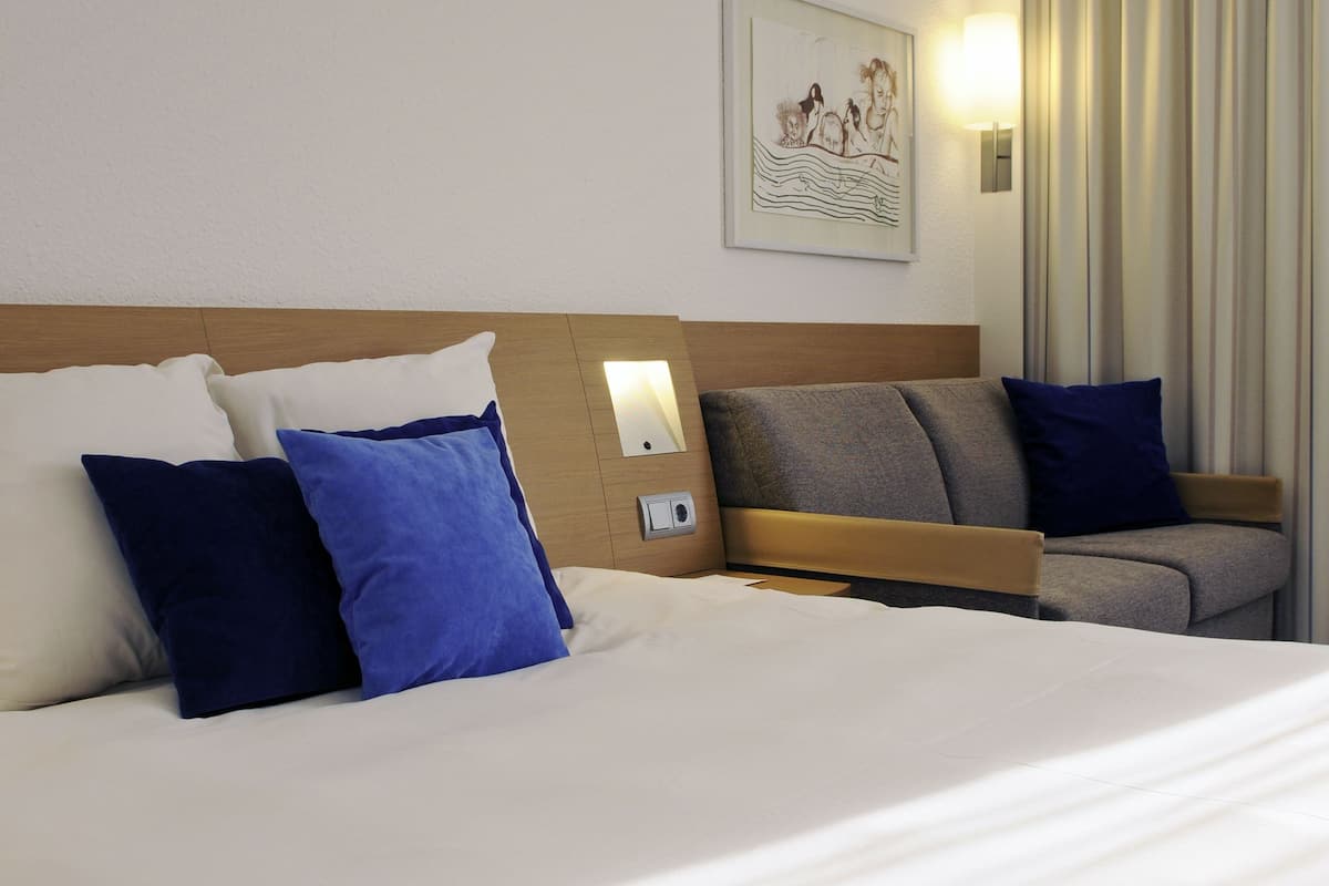 down duvets, minibar, in-room safe, individually furnished