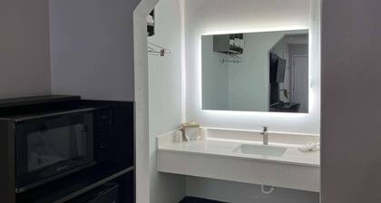 Motel 6 Lafayette, IN