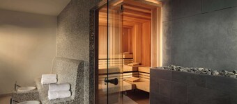 Lindner Hotel Cologne City Plaza, part of JdV by Hyatt