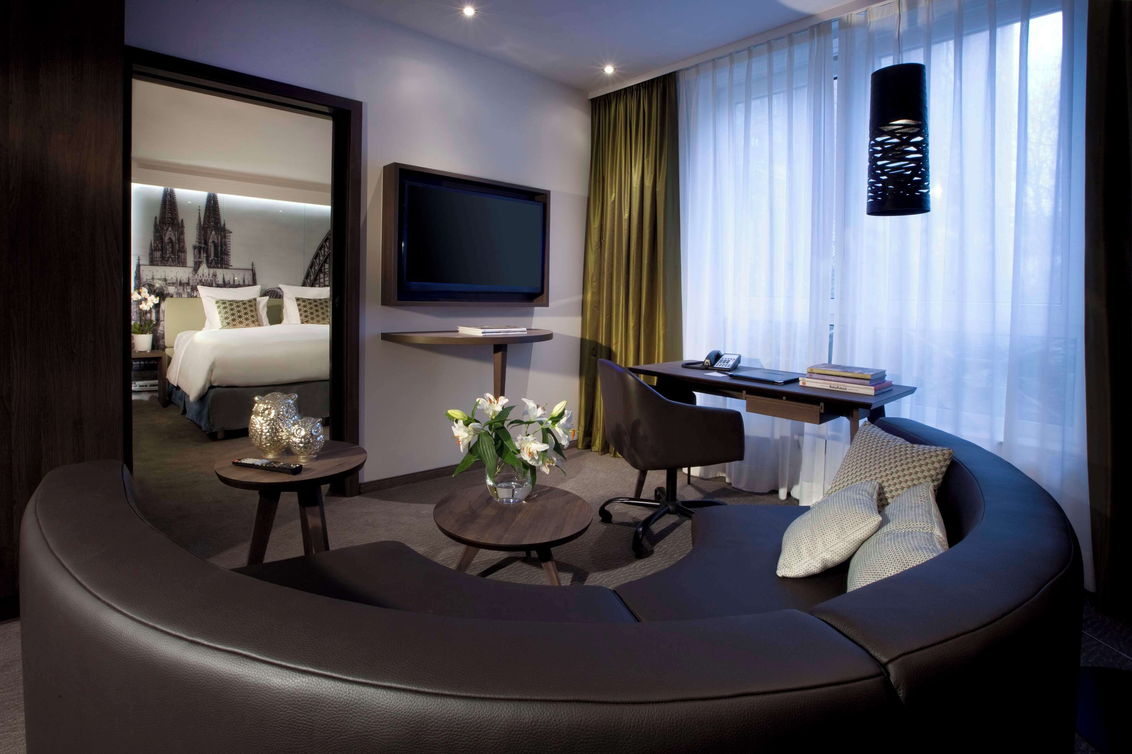 Minibar, in-room safe, desk, laptop workspace