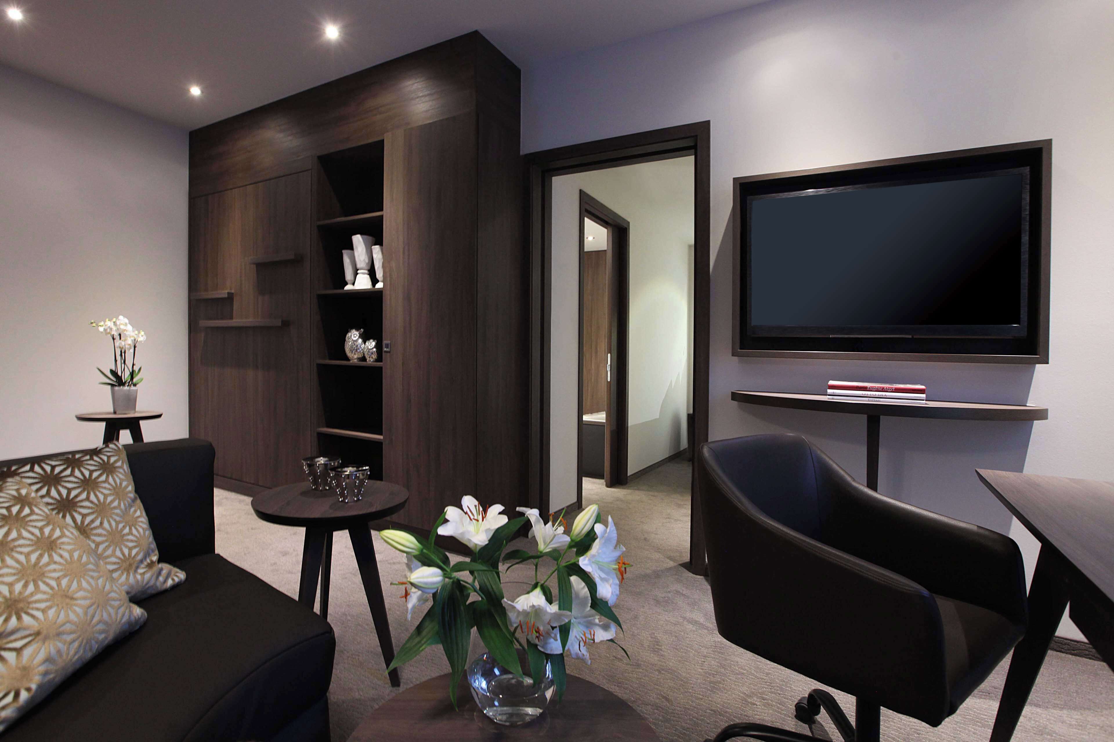 minibar, in-room safe, desk, laptop workspace