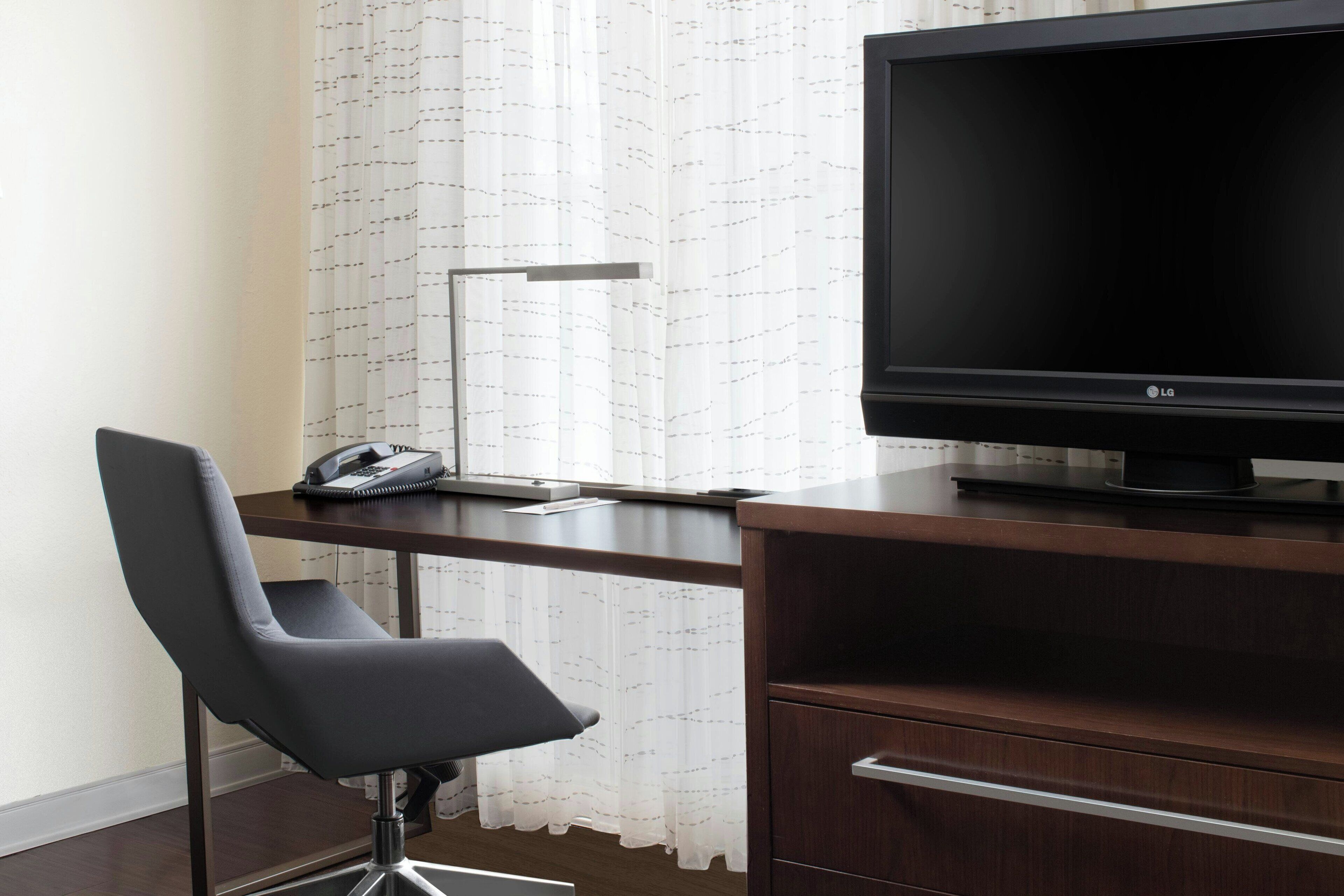 1 bedroom, in-room safe, desk, blackout curtains