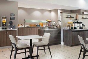Desayuno buffet incluido todos los días