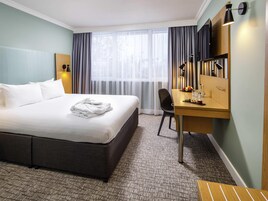 Classic Room, 1 Double Bed | Desk, laptop workspace, soundproofing, iron/ironing board