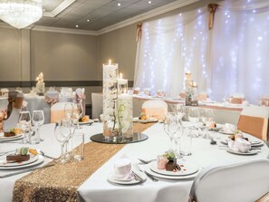 Indoor wedding - The Harlow Hotel By AccorHotels (Harlow)