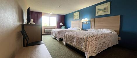 Minibar, desk, iron/ironing board, free WiFi
