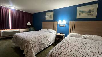 ミニバー、デスク、アイロン / アイロン台、WiFi (無料)