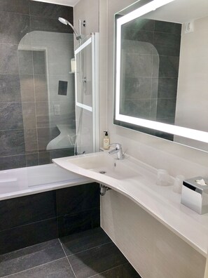 Free toiletries, hair dryer, bathrobes, towels