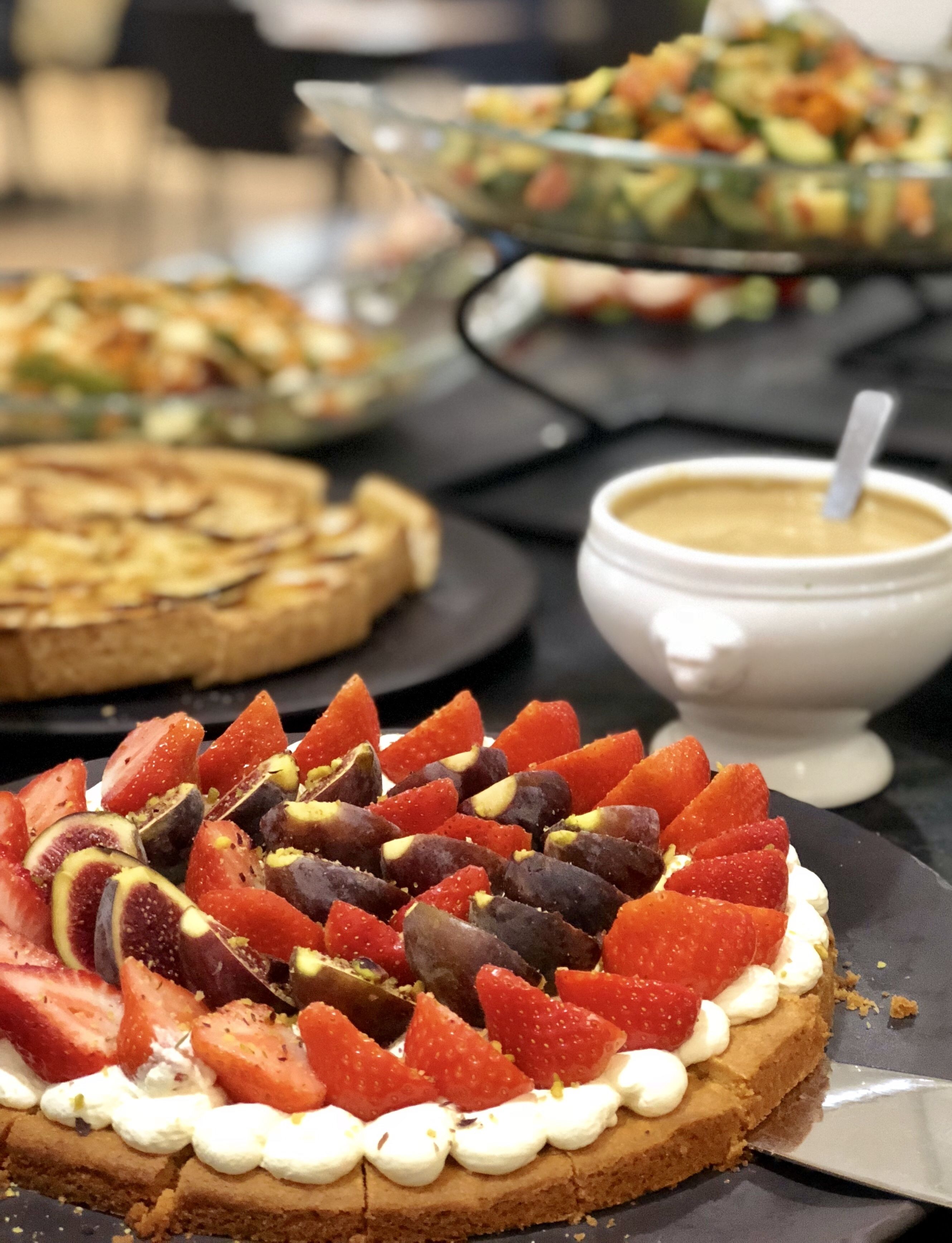 breakfast, lunch and dinner served