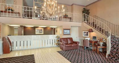 Days Inn by Wyndham West Memphis