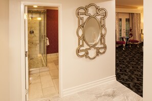 Room, 1 King Bed, Corner | Bathroom - The Siena Hotel, Autograph Collection (Chapel Hill)