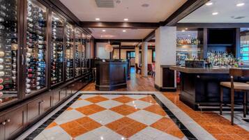 Breakfast, lunch and dinner served