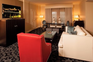 TV - The Siena Hotel, Autograph Collection (Chapel Hill)