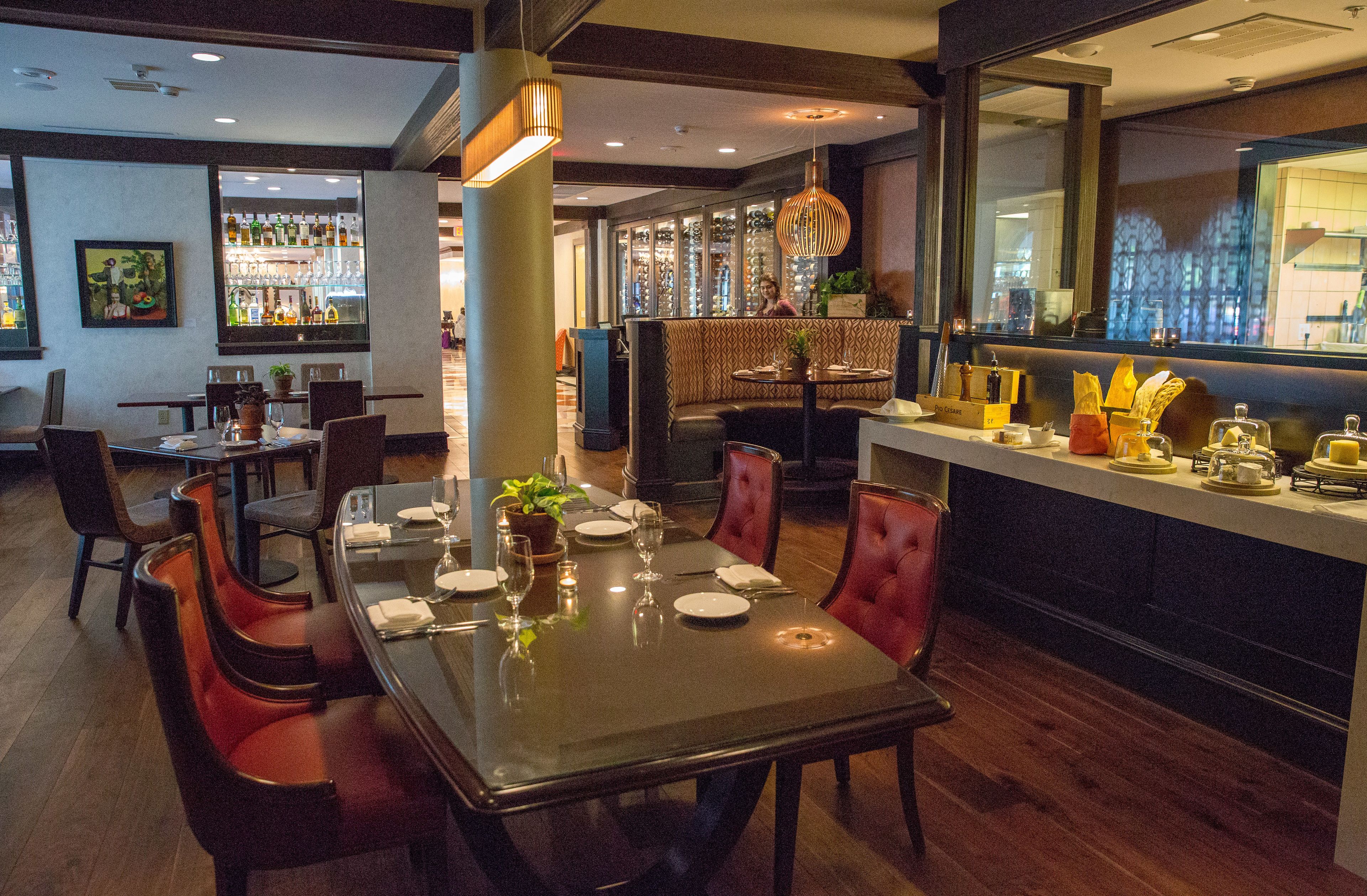 breakfast, lunch and dinner served