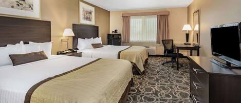 Habitació estàndard, 2 llits de matrimoni | Caixa forta a l'habitació, escriptori i cortines opaques