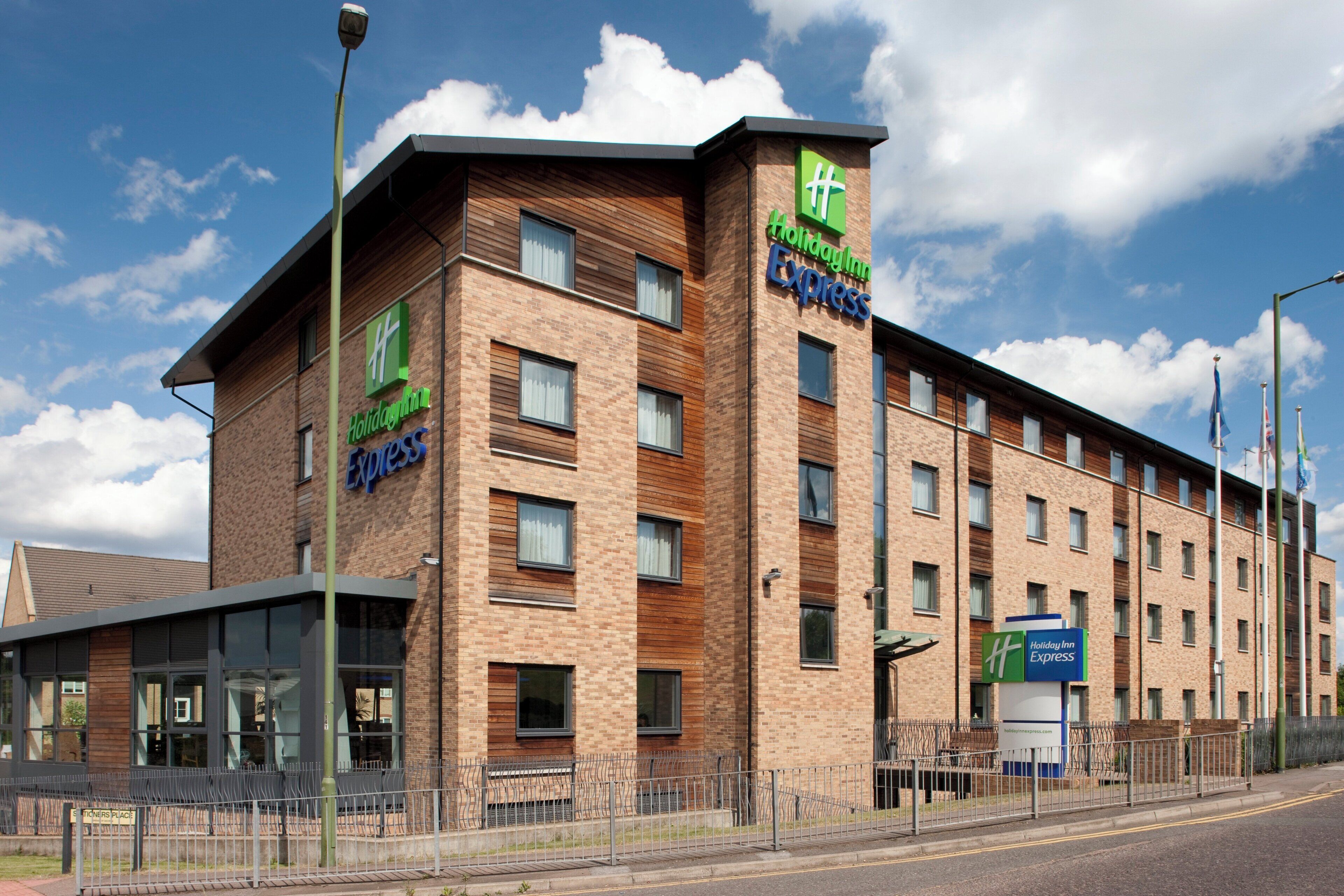 Foto - Holiday Inn Express Hemel Hempstead, An Ihg