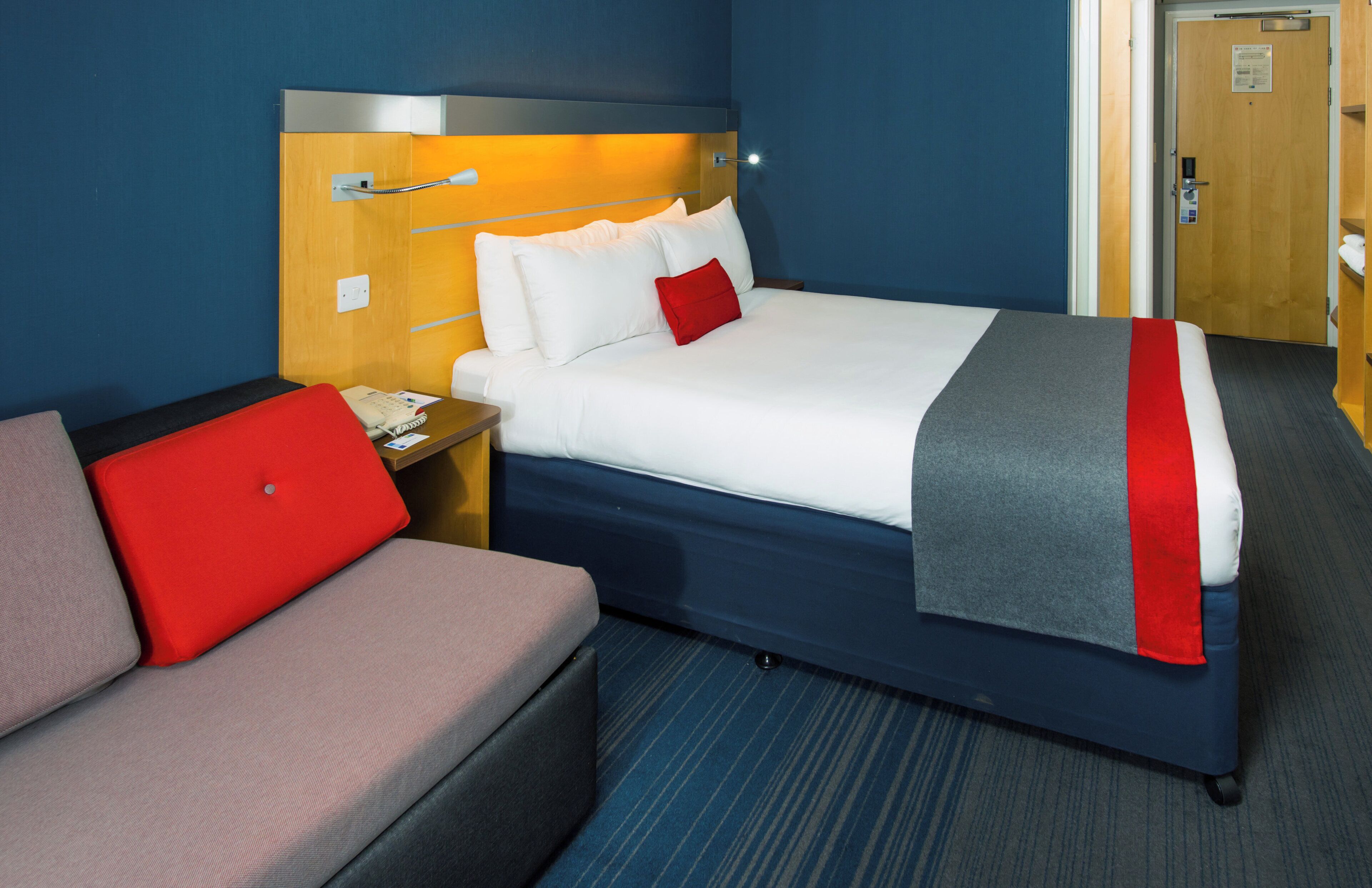 Foto - Holiday Inn Express Hemel Hempstead, An Ihg
