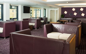 Coin salon dans le hall