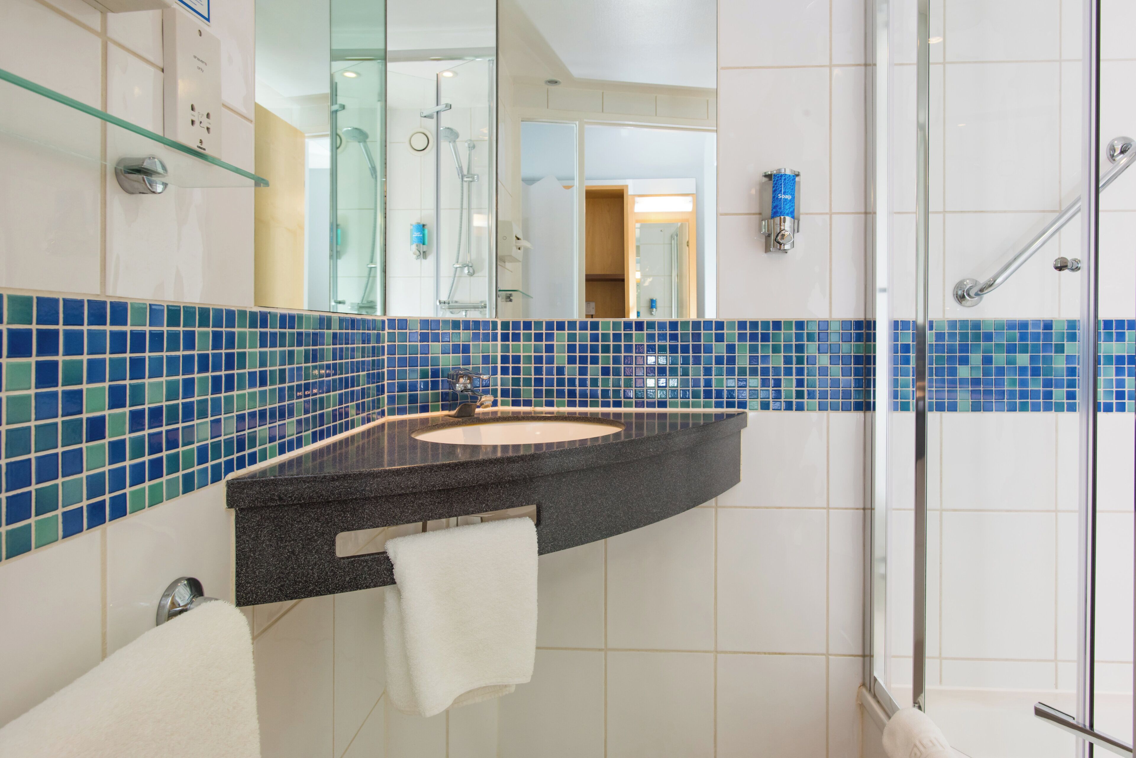 Foto - Holiday Inn Express Hemel Hempstead, An Ihg