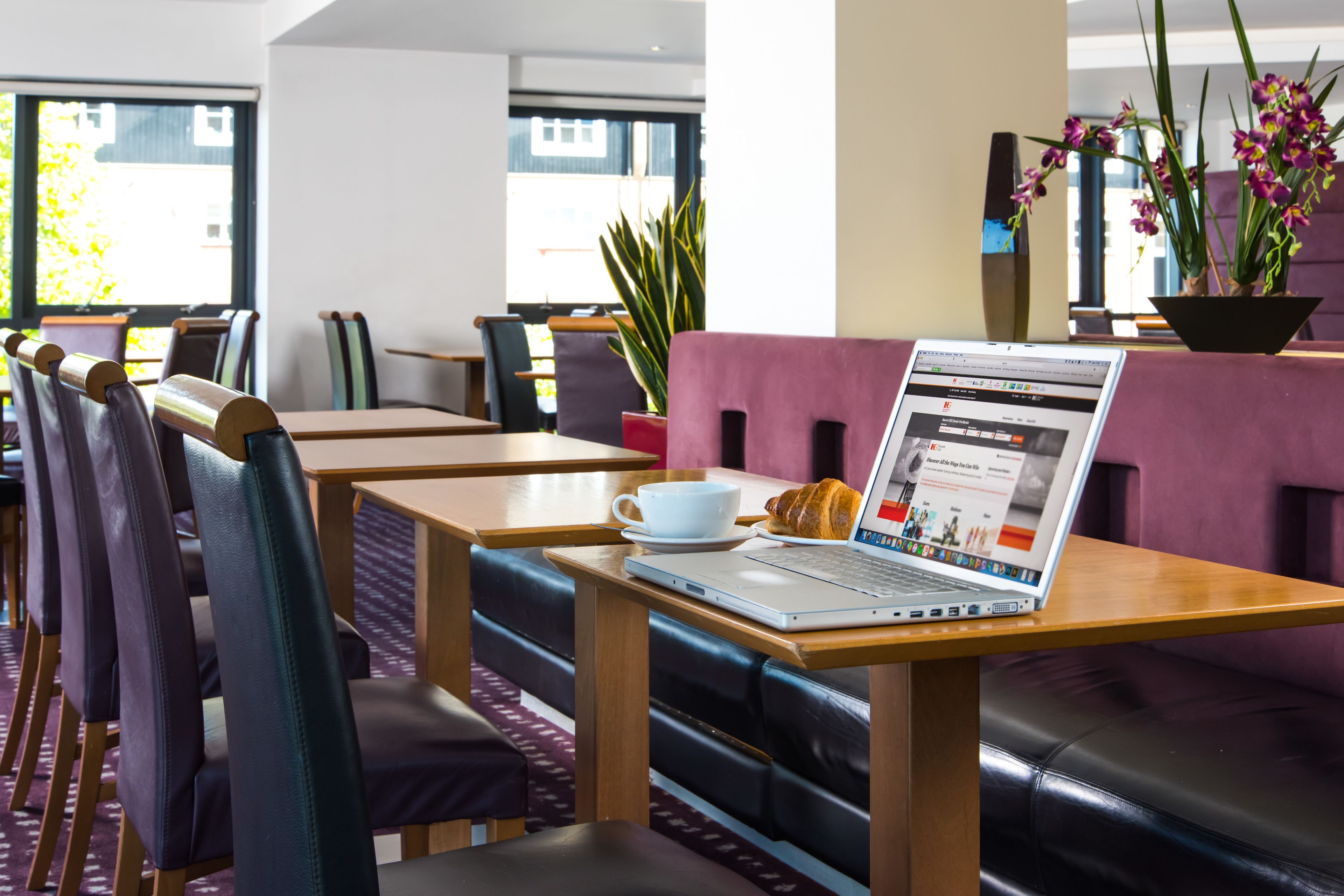 Lunch and dinner served