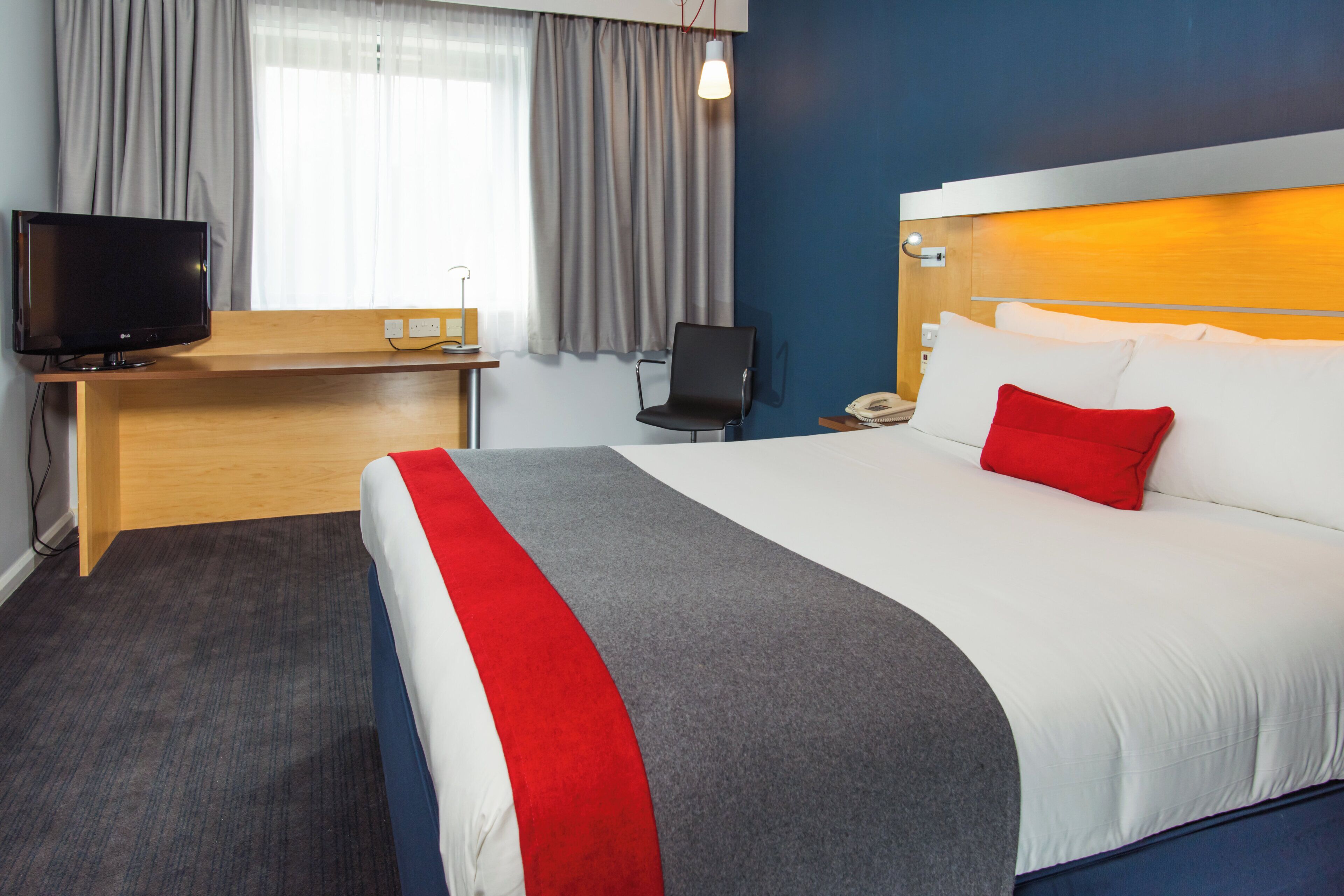 Foto - Holiday Inn Express Hemel Hempstead, An Ihg