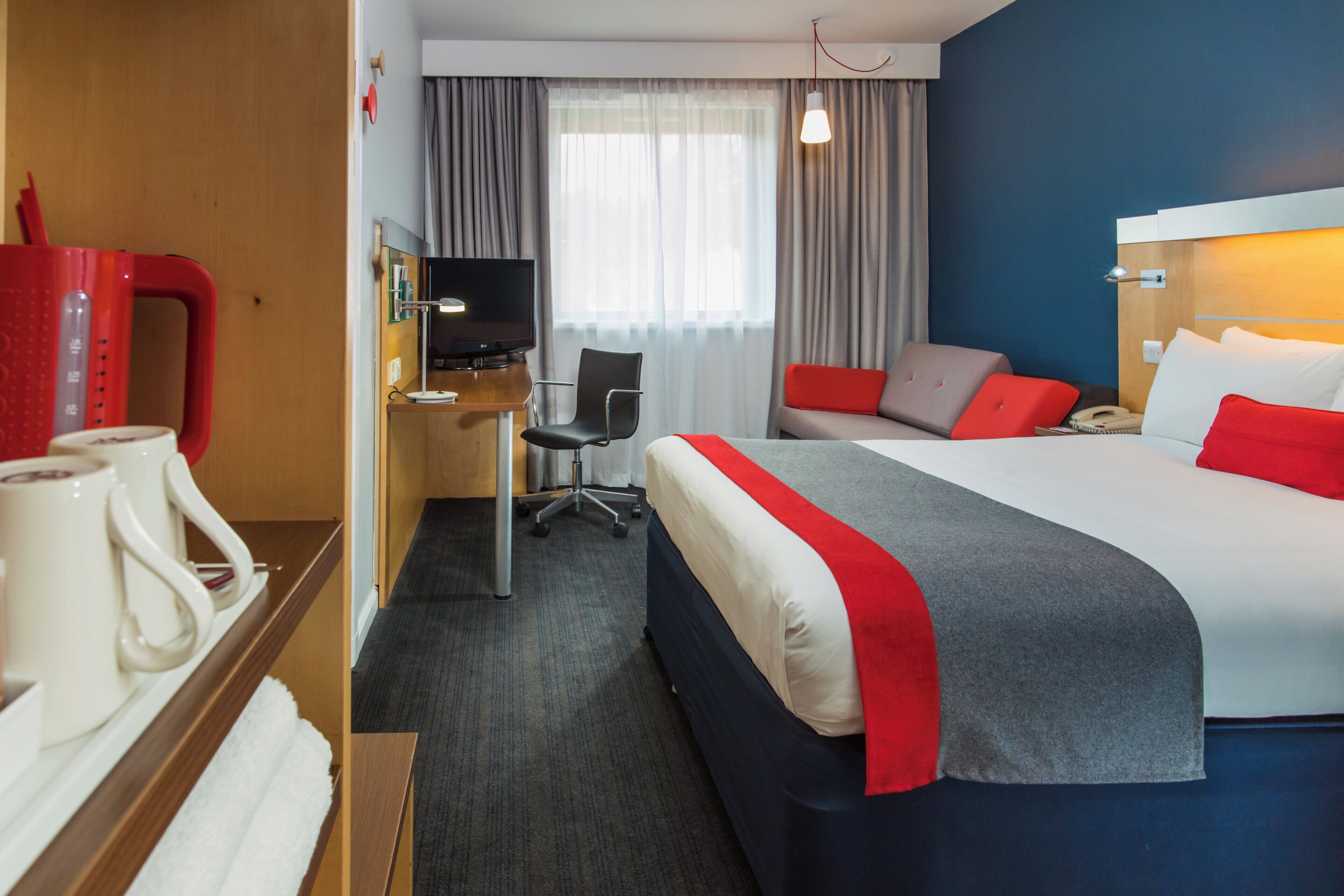 Standard Room (with Free Hot Breakfast) | Desk, laptop workspace, blackout curtains, iron/ironing board