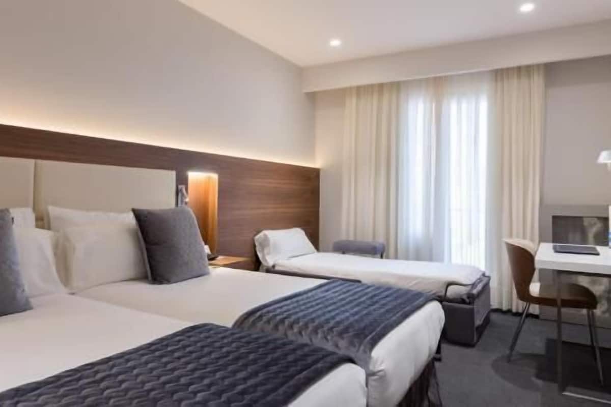 Minibar, in-room safe, desk, laptop workspace