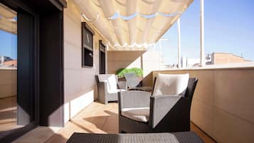 Superior Suite, 1 King Bed, Non Smoking, Terrace | Room amenity