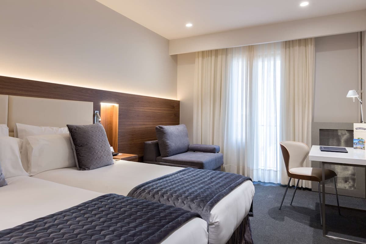 1 Schlafzimmer, Minibar, Zimmersafe, Schreibtisch