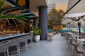 Breakfast, lunch, dinner served; Californian cuisine  at Marriott Long Beach Downtown