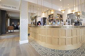 Bar (in der Unterkunft)