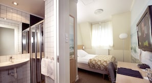 Chambre, 1 lit une place (Includes a light evening meal)