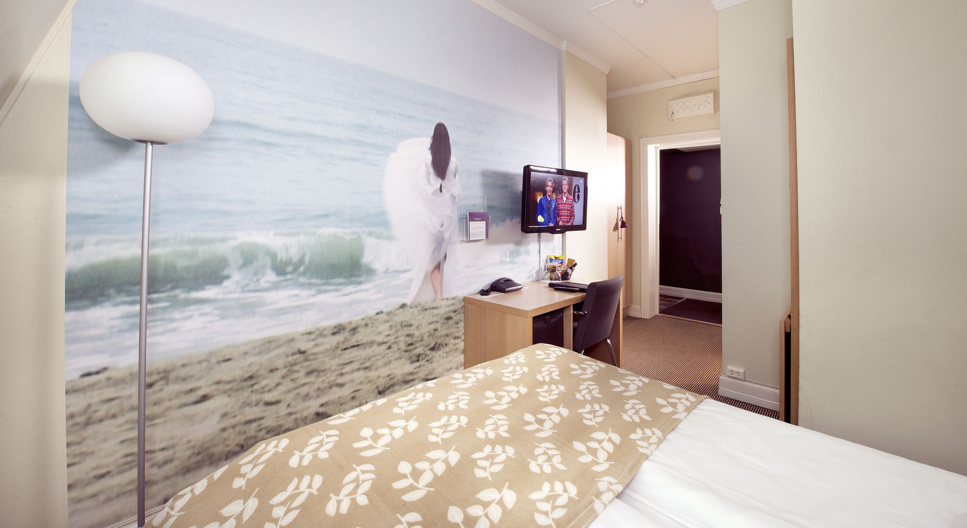 basic room, 1 single bed (includes a light evening meal) | desk, cots/infant beds, rollaway beds, wifi