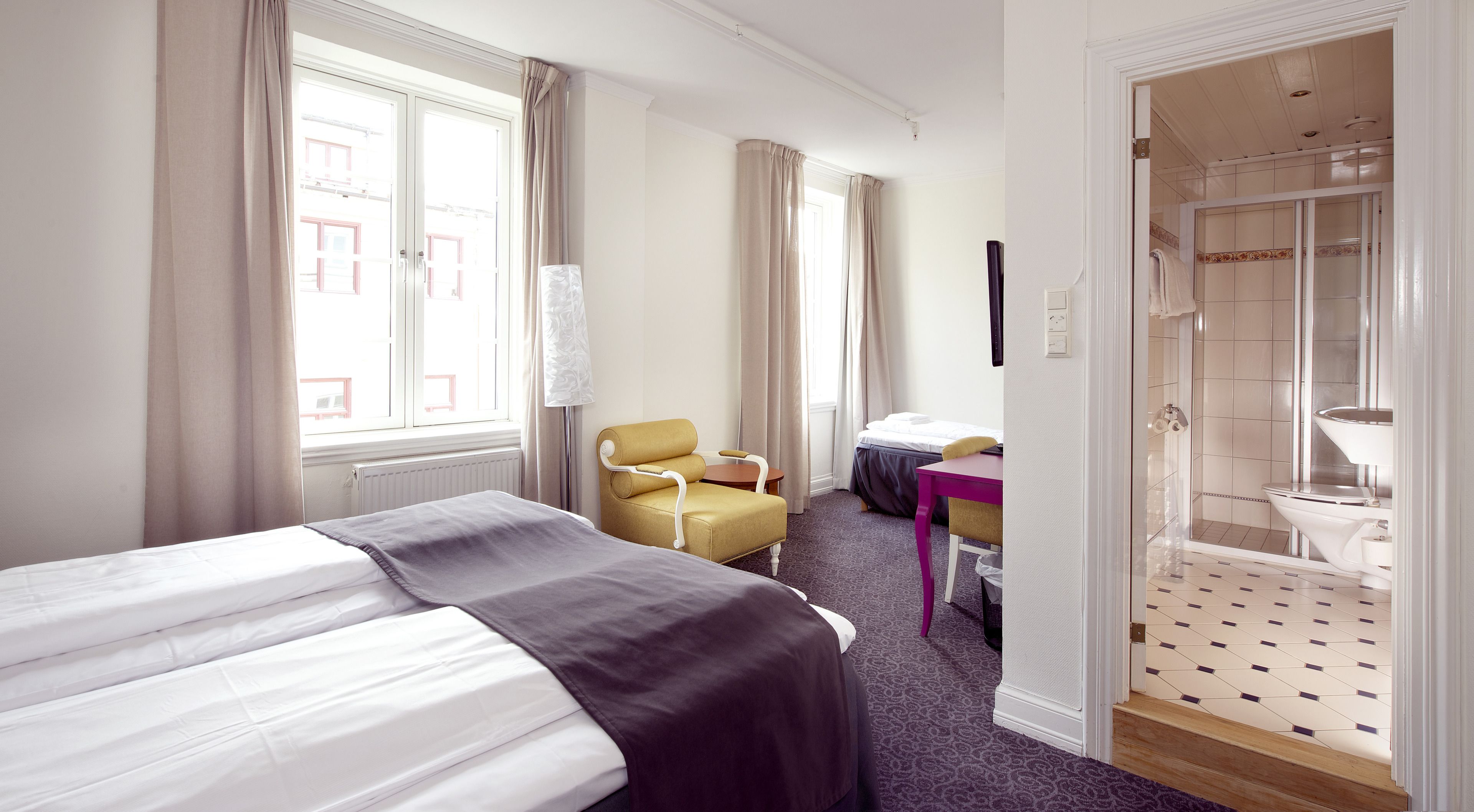 superior room, 1 double bed | desk, cots/infant beds, rollaway beds, wifi