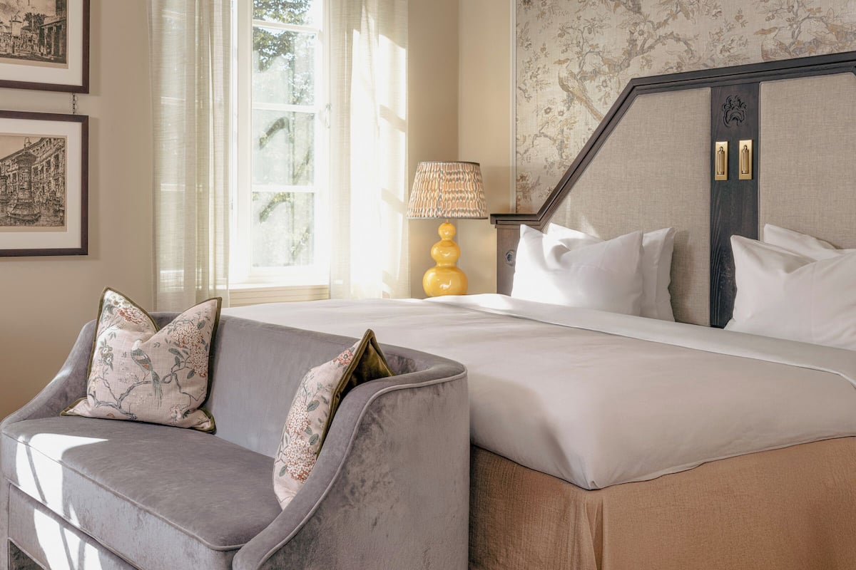 Premium bedding, minibar, in-room safe, iron/ironing board