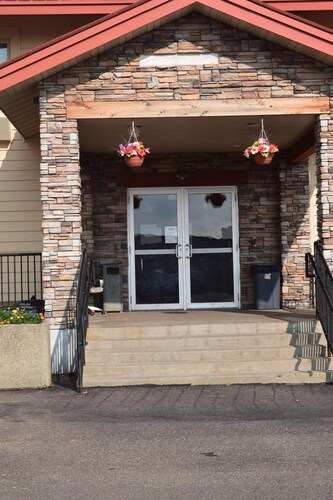 Regency Inn And Suites