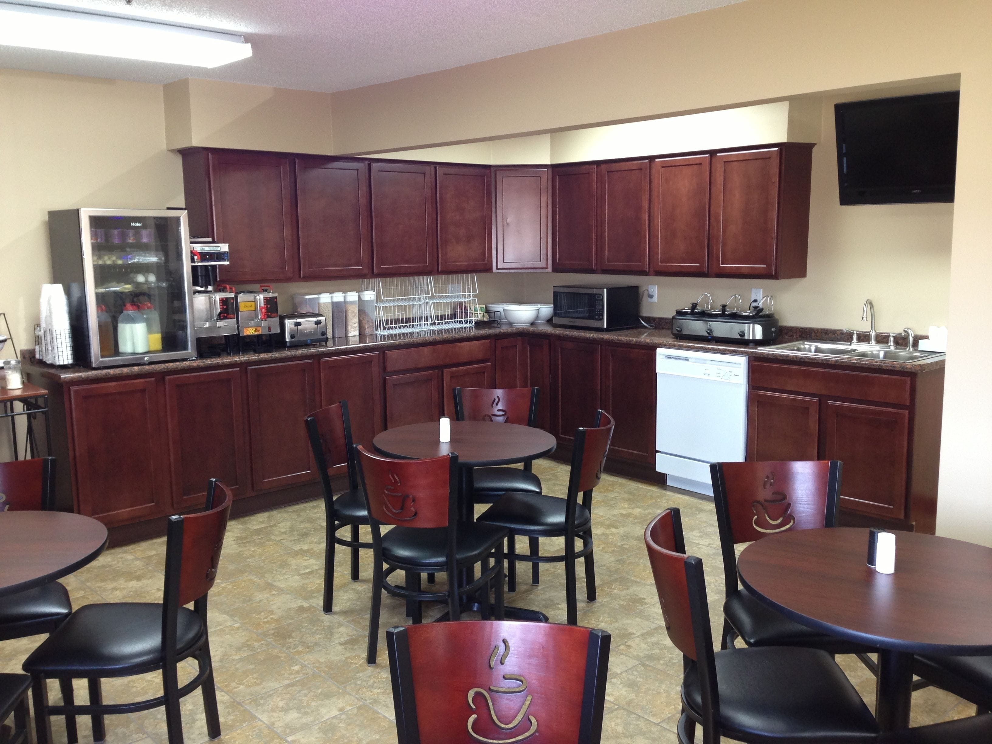 Free daily continental breakfast